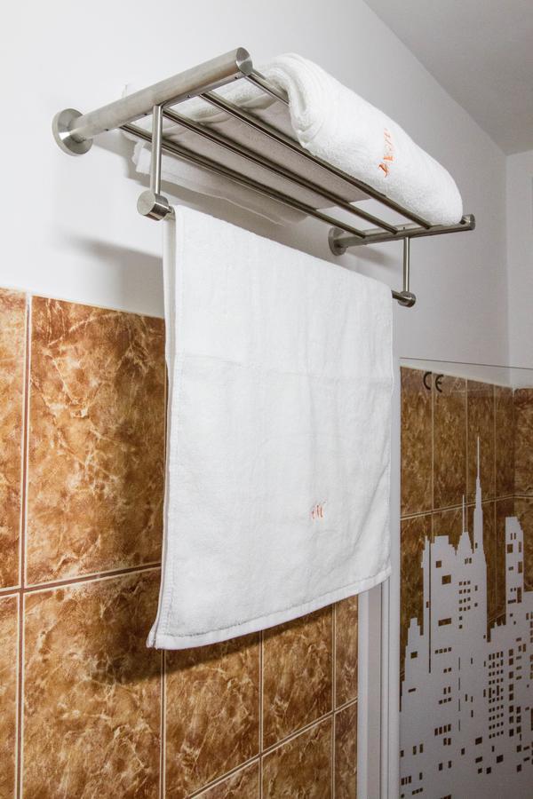Hotel Măgurele Eksteriør billede