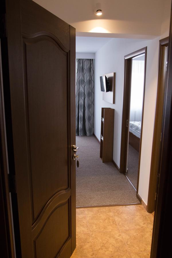 Hotel Măgurele Eksteriør billede