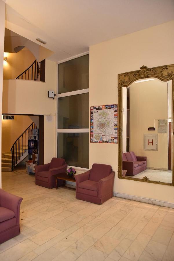 Hotel Măgurele Eksteriør billede